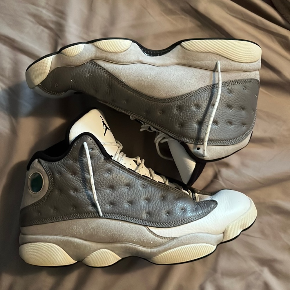 Air Jordan 13 “Atmosphere Grey”